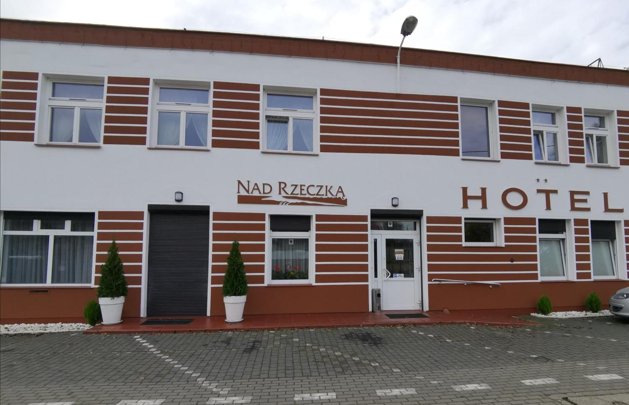Hotel Nad Rzeczka Торунь Экстерьер фото