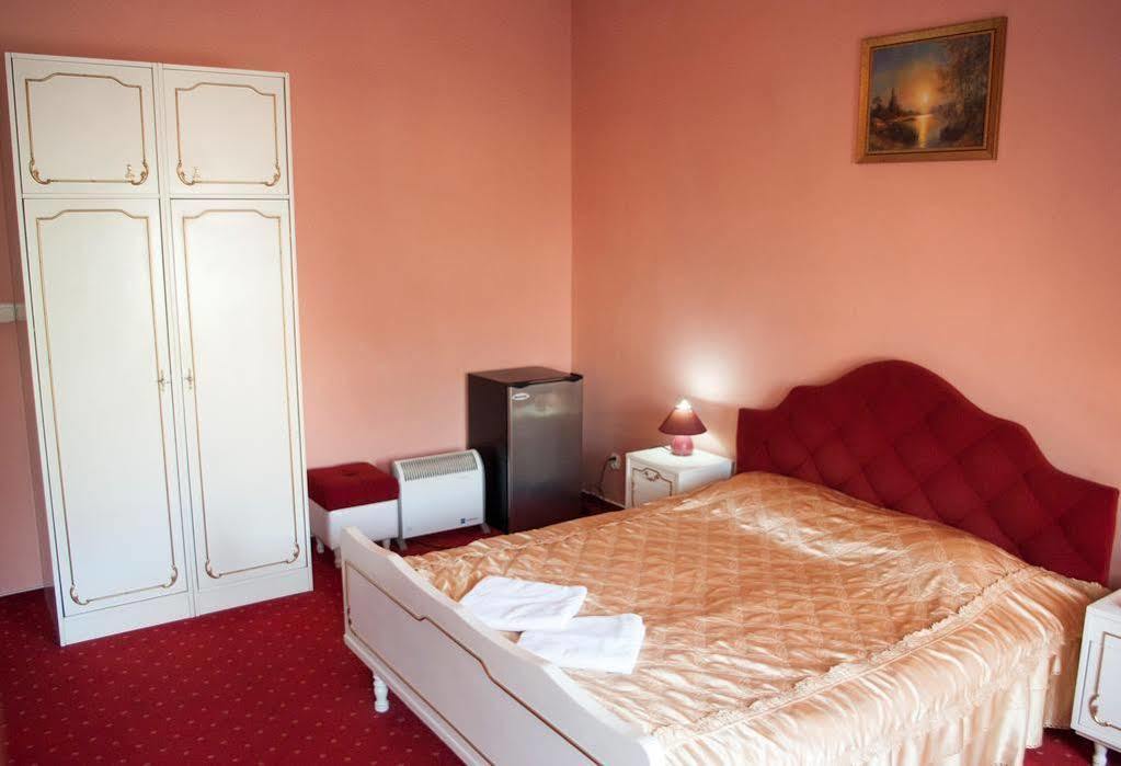 Hotel Nad Rzeczka Торунь Экстерьер фото